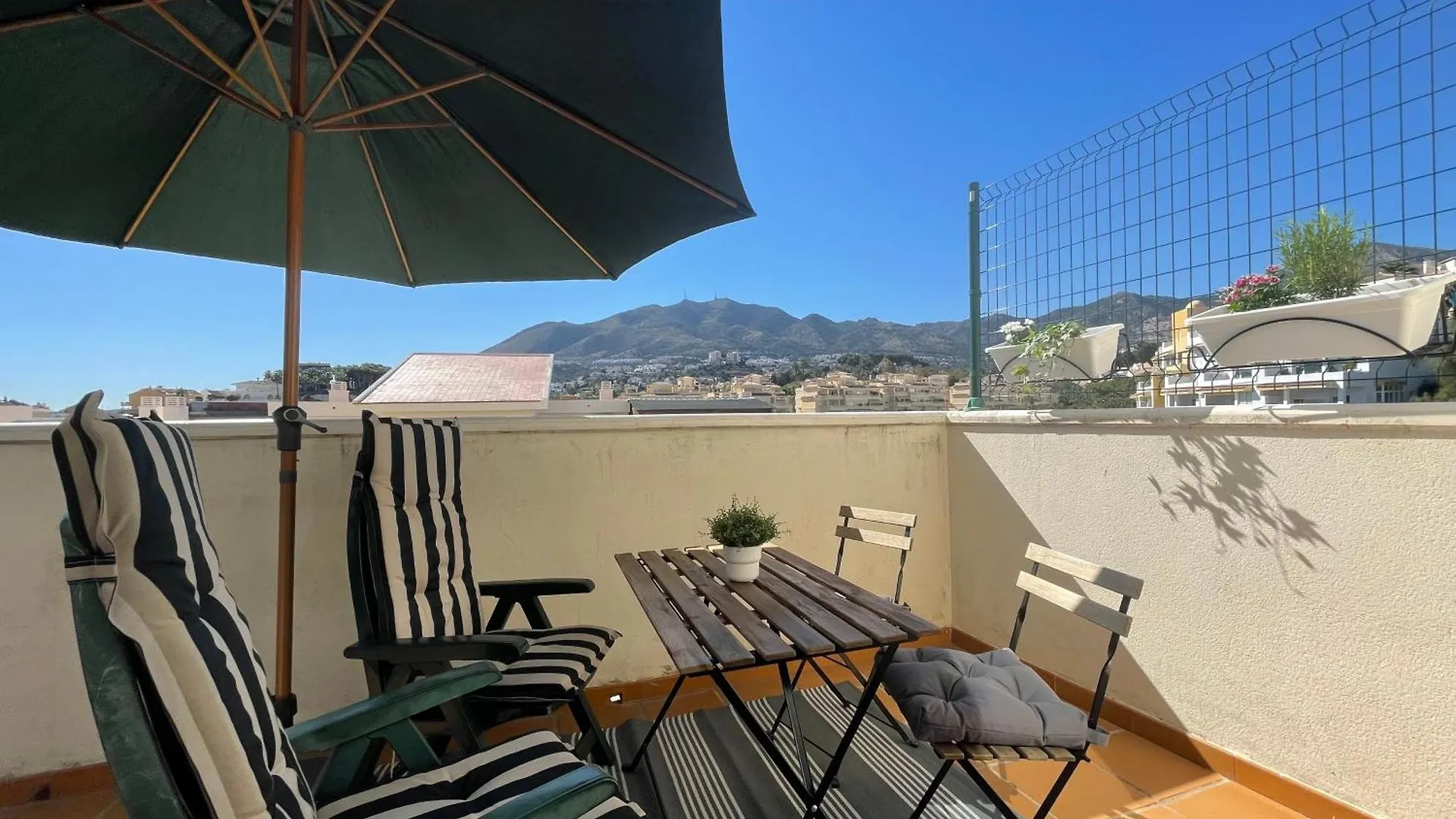 Appartement Lafrenchtouch - Torrequebrada 2Dorm Cerca Playa à Benalmádena Espagne